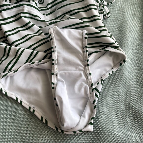 Cupshe One Piece Swimsuit - Picture 4 of 4